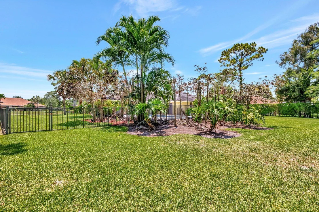 Photo of 15385 Cedar Bluff Place