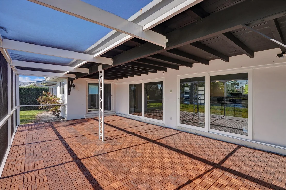 Photo of 850 SE 7th Avenue