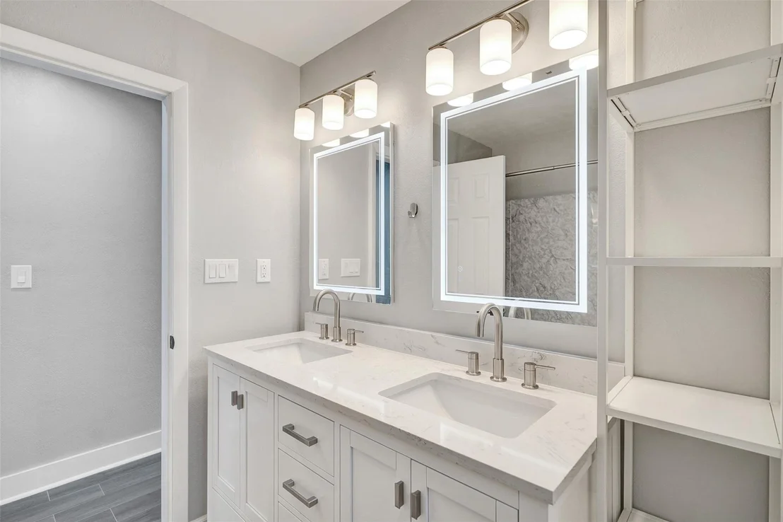 Photo of 850 SE 7th Avenue