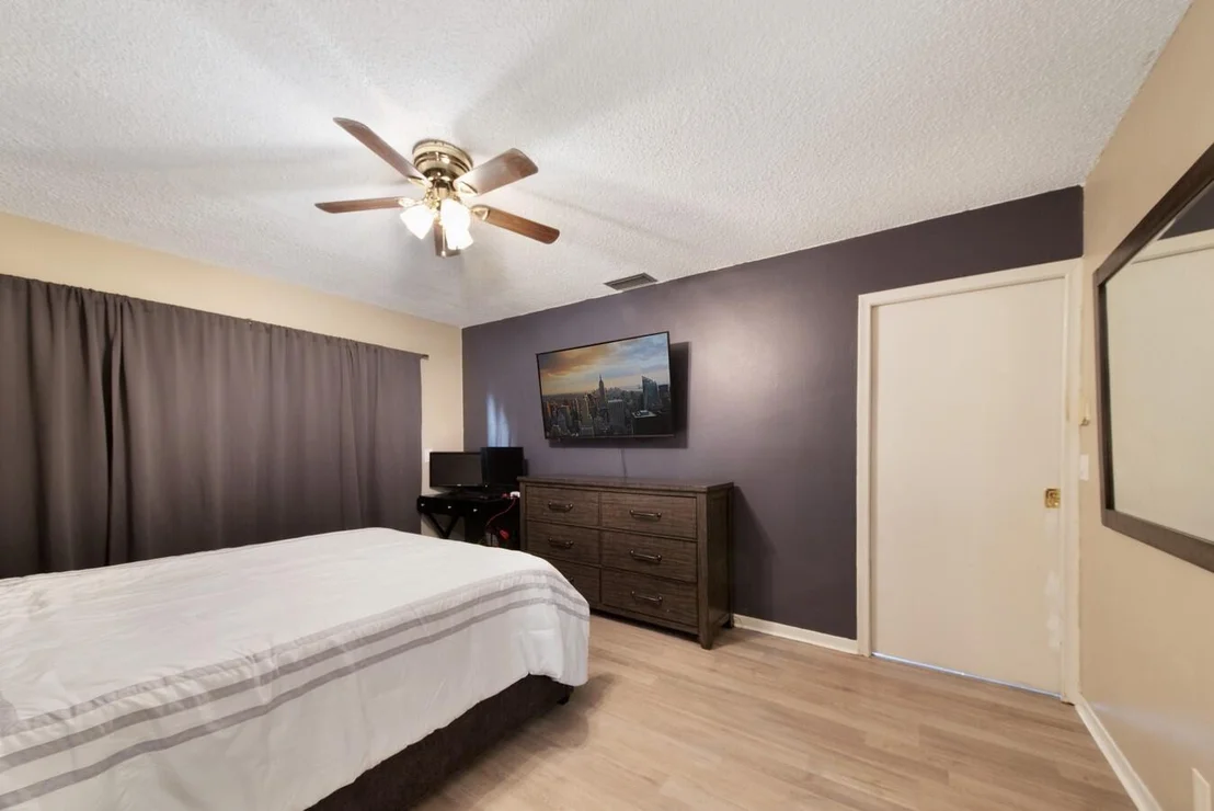 Photo of 2075 SW 24th Circle