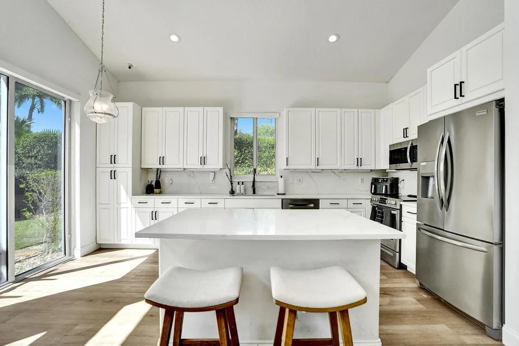 Photo of 1660 W Classical Boulevard