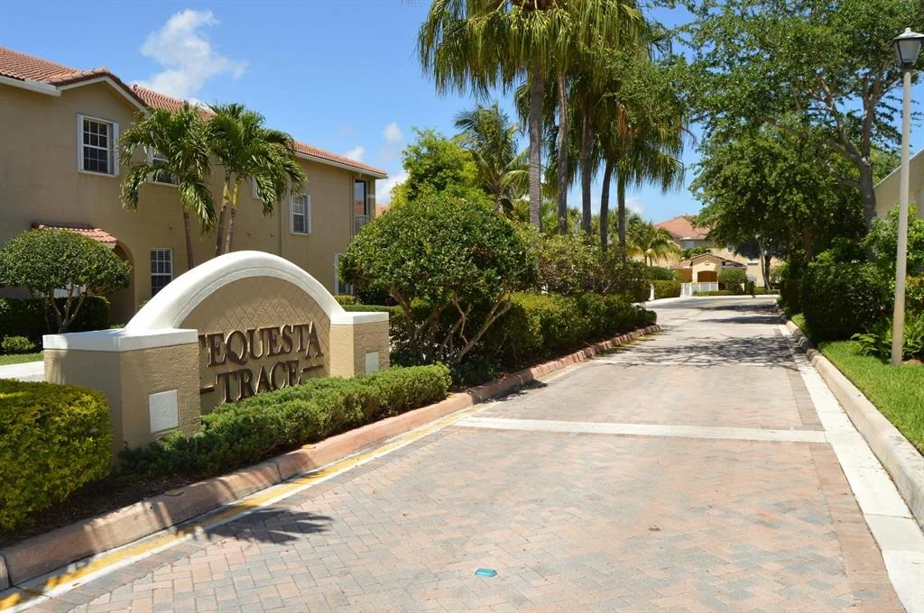 Photo of Unit B at 106 Lighthouse Circle