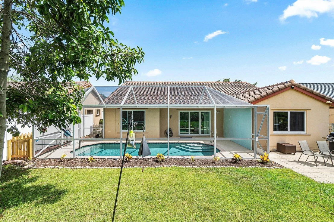 Photo of 5155 Rosen Boulevard