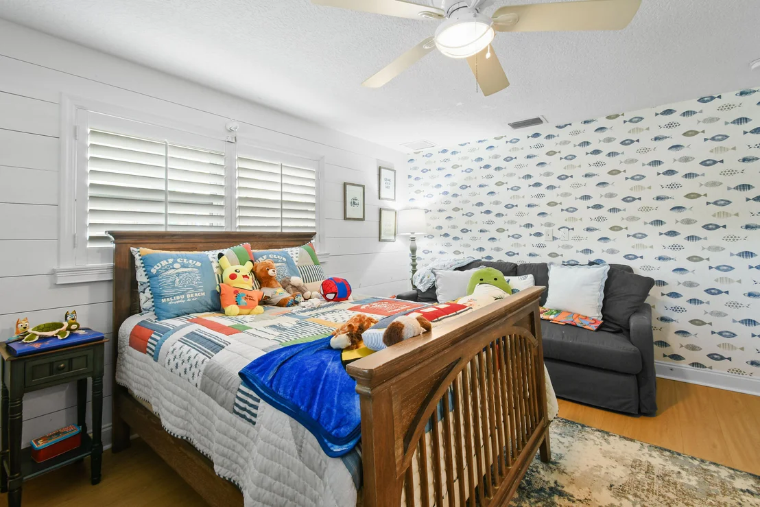 Photo of 106 Windsor Road E