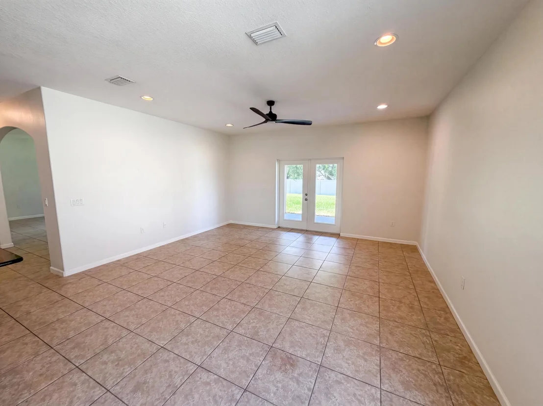 Photo of 5845 Wyndham Manor