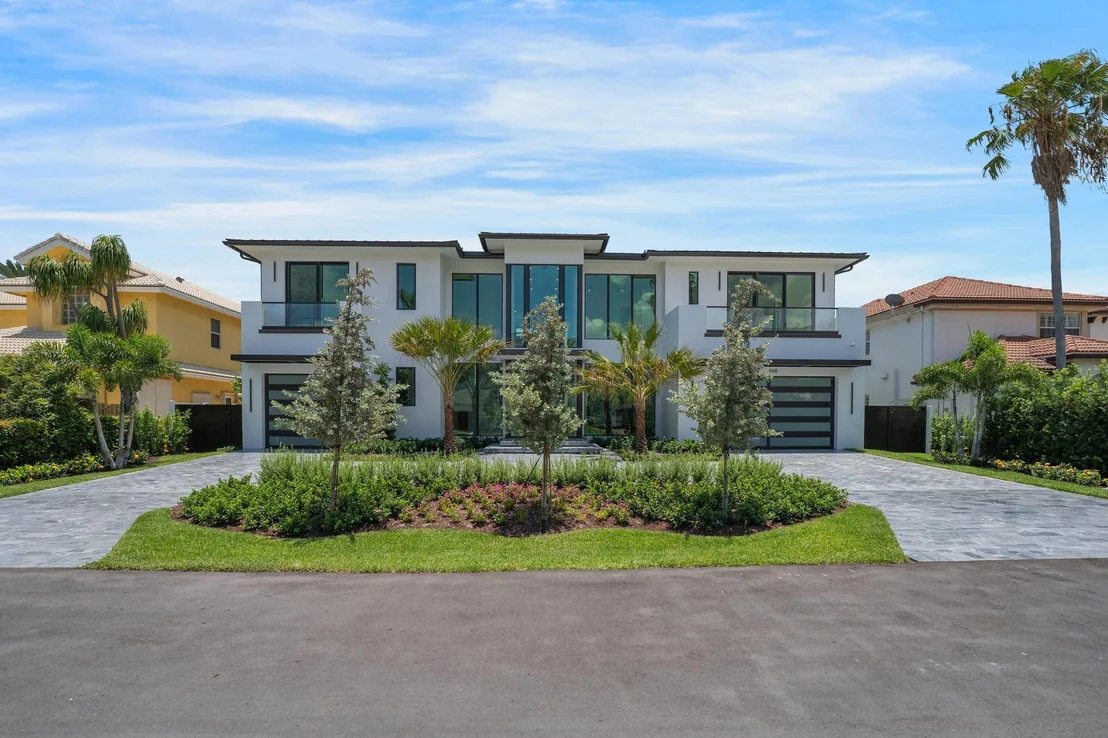 Photo of 948 Banyan Drive