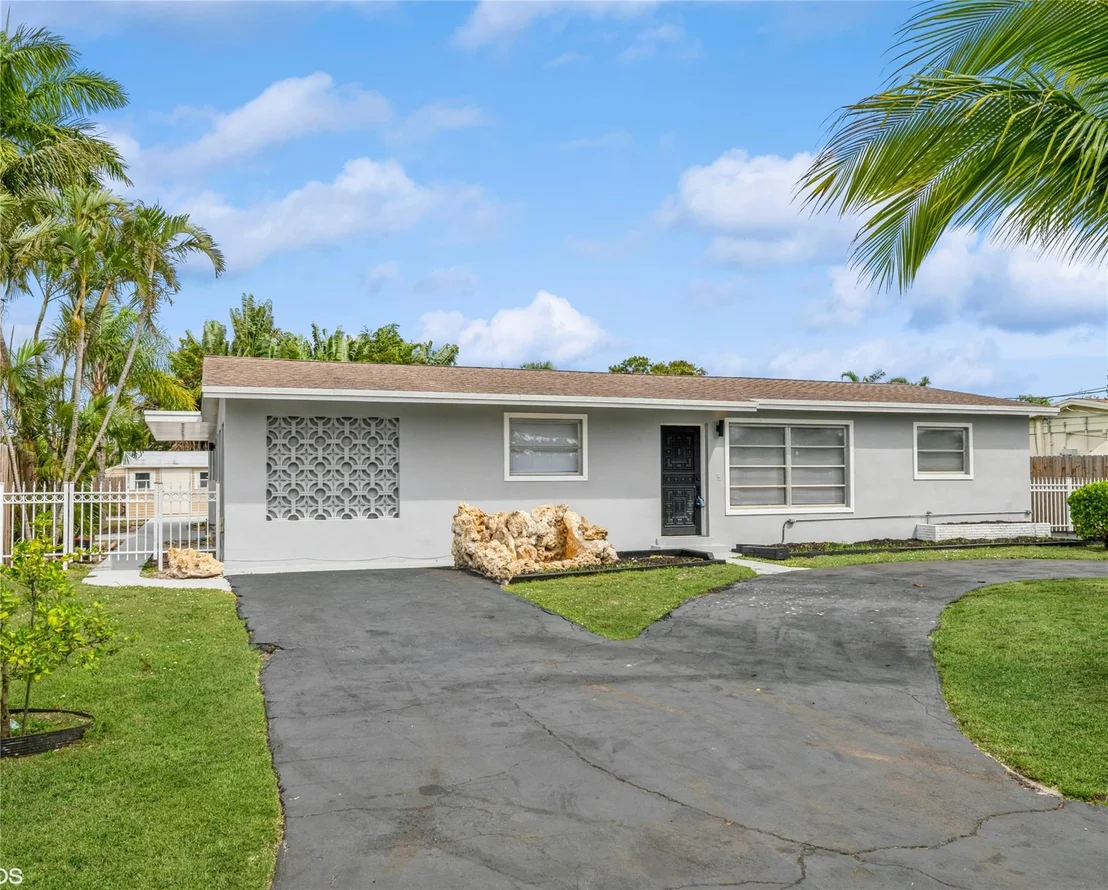 Photo of 2313 Bermuda Drive