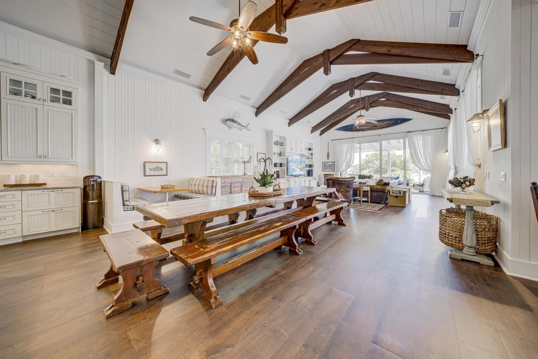 Photo of 5270 Pennock Point Road