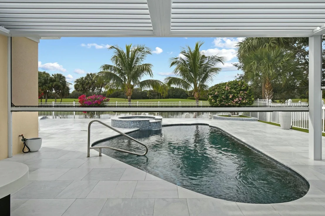 Photo of 196 Barbados Drive