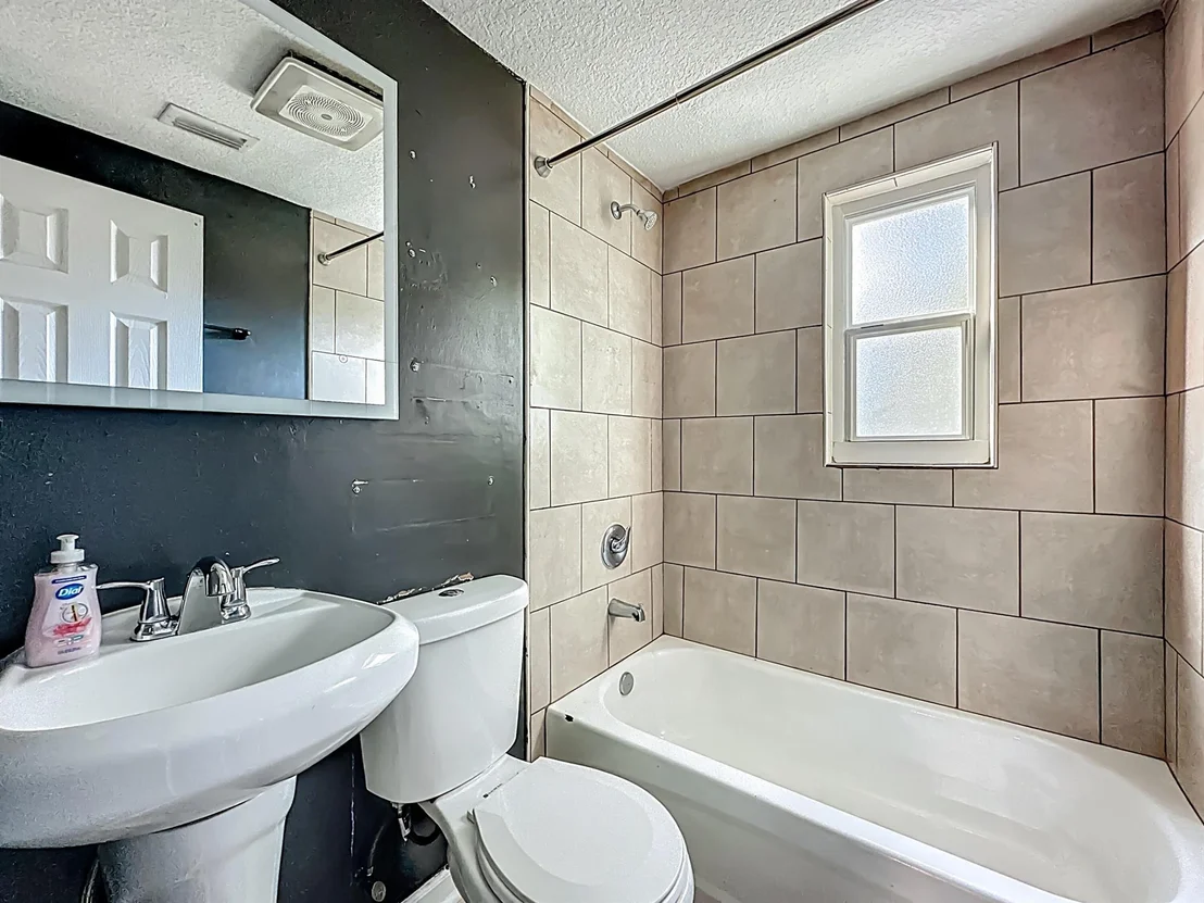 Photo of 2842 Lucoma Drive