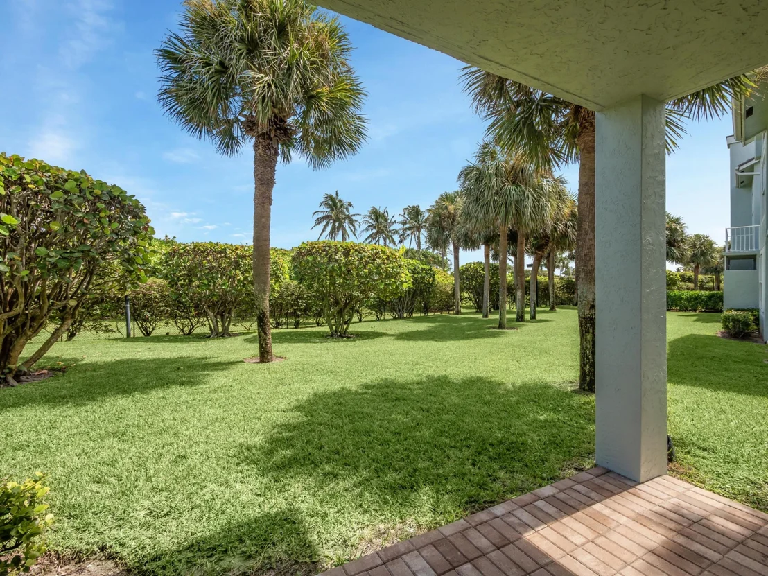 Photo of 607 Mainsail Circle