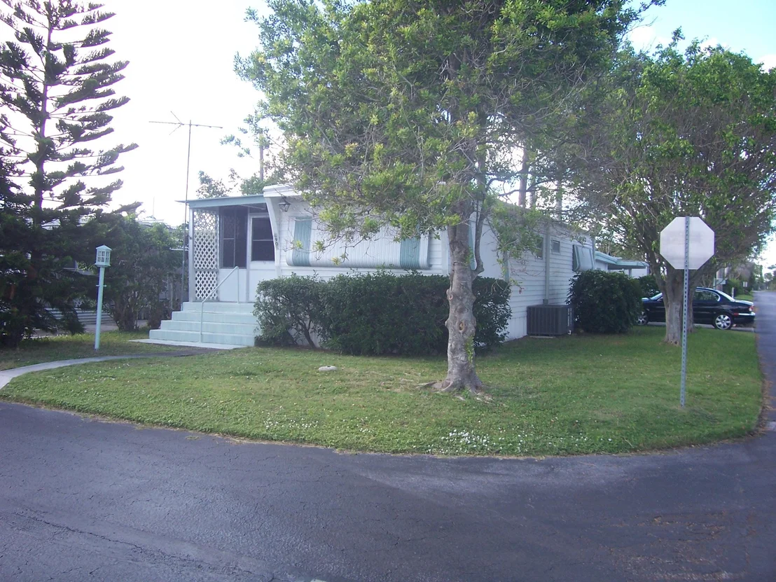 Photo of 8903 Palm Street