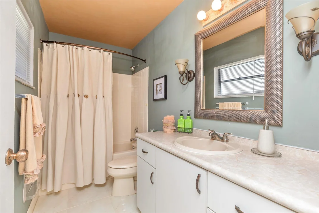 Photo of 21011 Windemere Lane