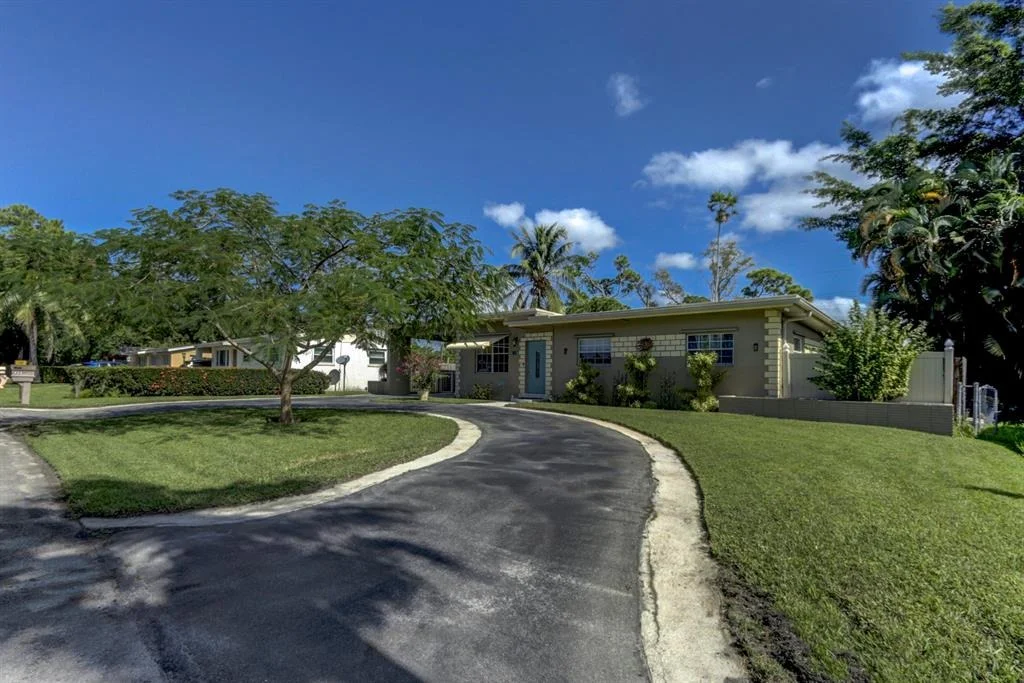 Photo of 822 Burch Drive