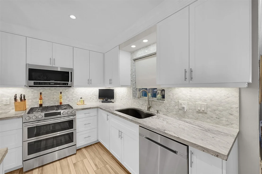 Photo of 240 SE 3rd Street