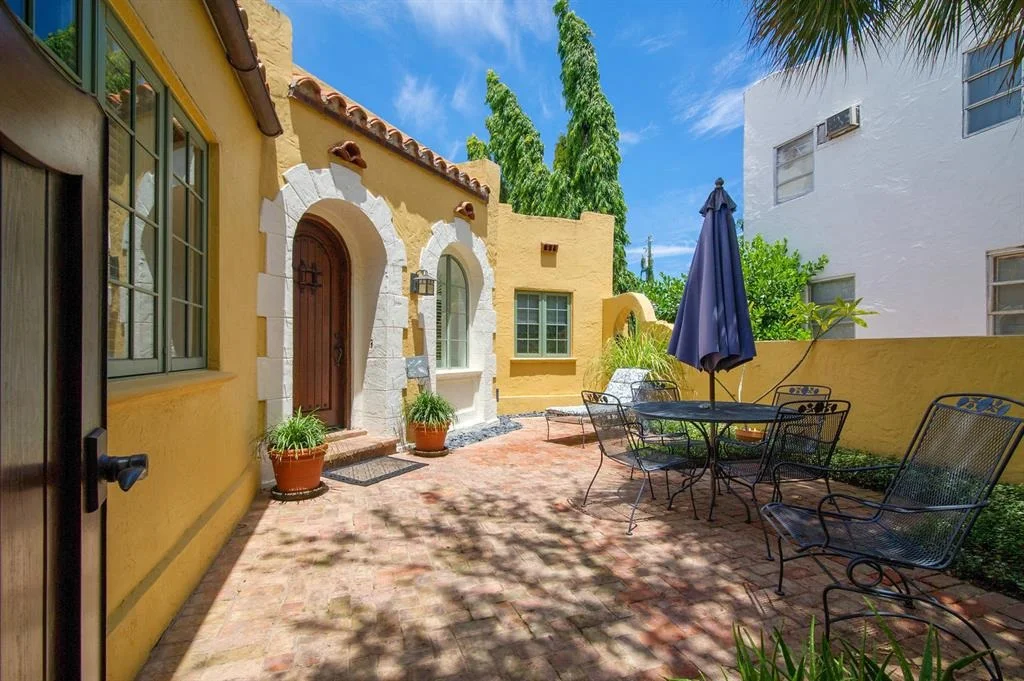 Photo of 743 Biscayne Drive