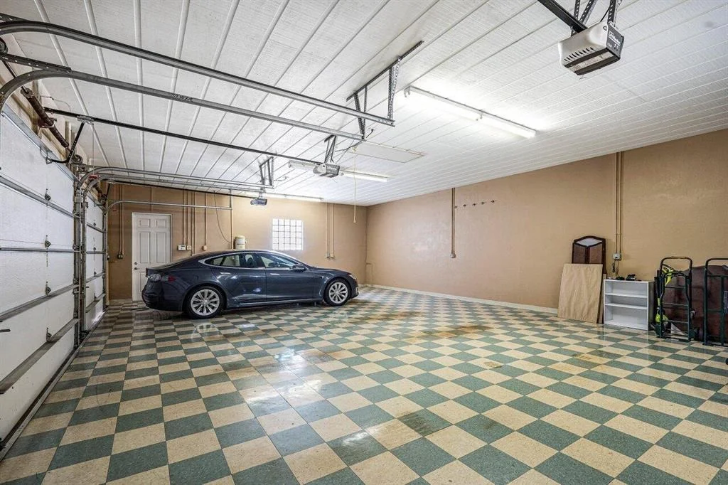 Photo of 804 Marbella Lane E