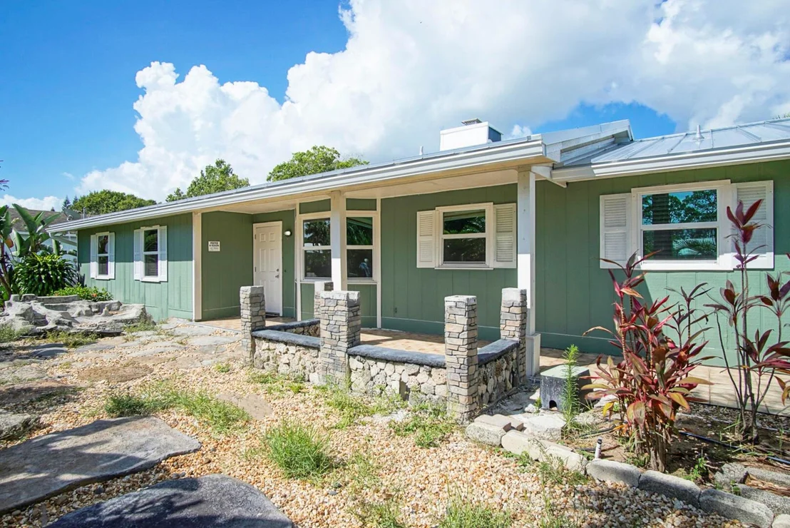 Photo of 4903 Sunset Boulevard