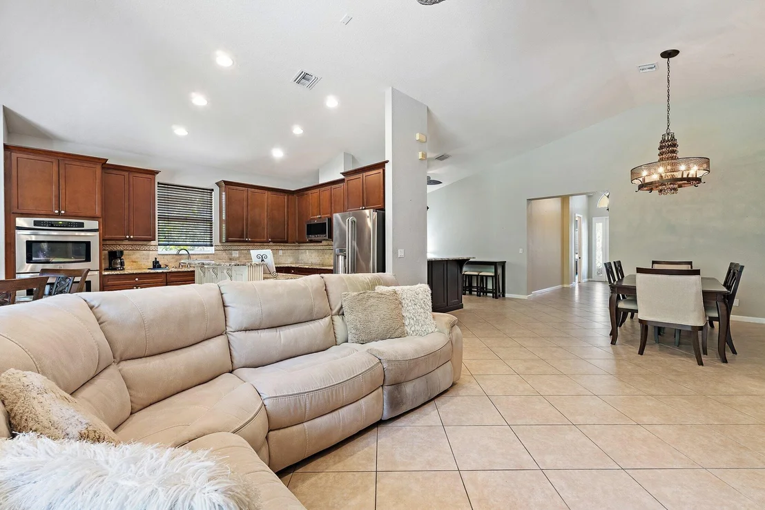 Photo of 1292 SE Fleming Way