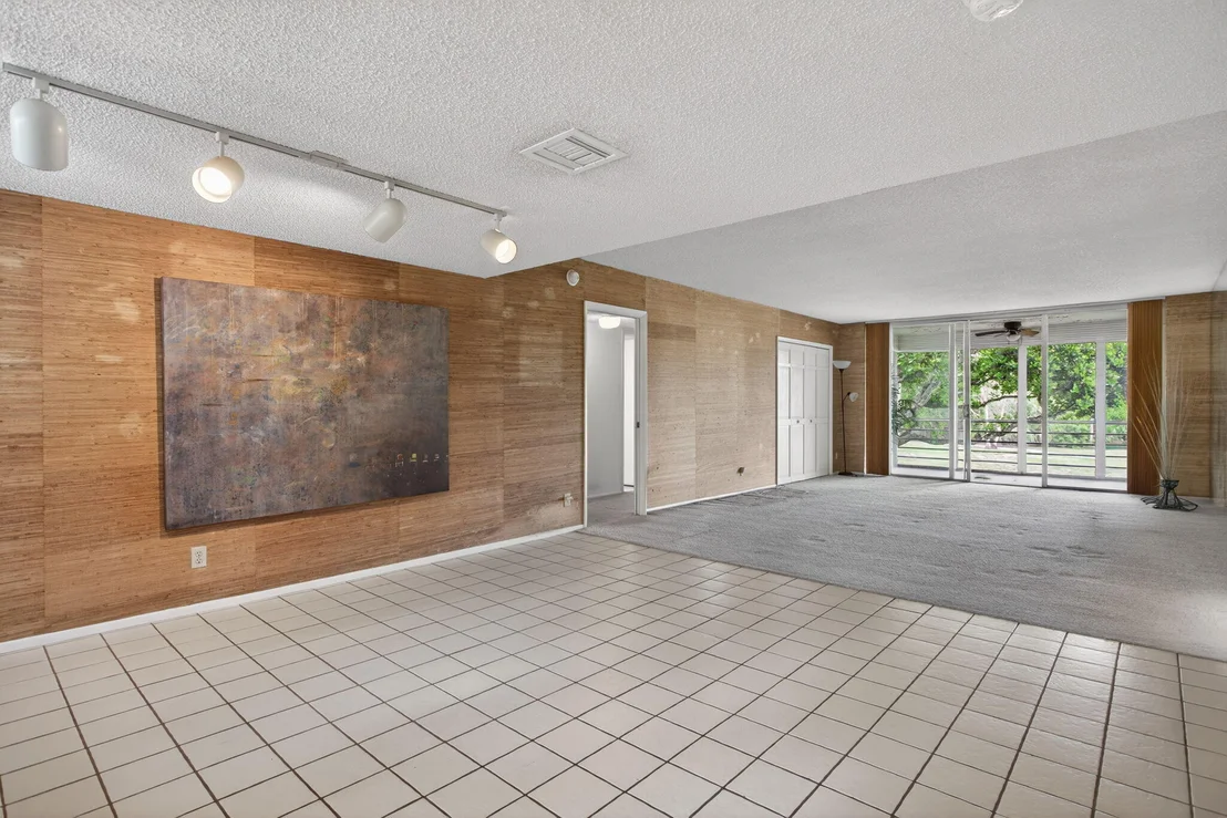 Photo of Unit 204A at 800 Cypress Boulevard