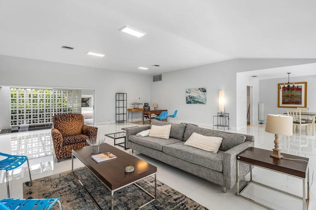 Photo of 900 Marble Way
