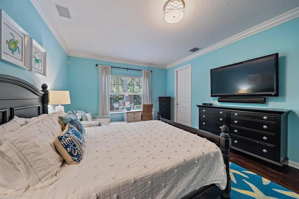 Photo of 338 Caravelle Drive