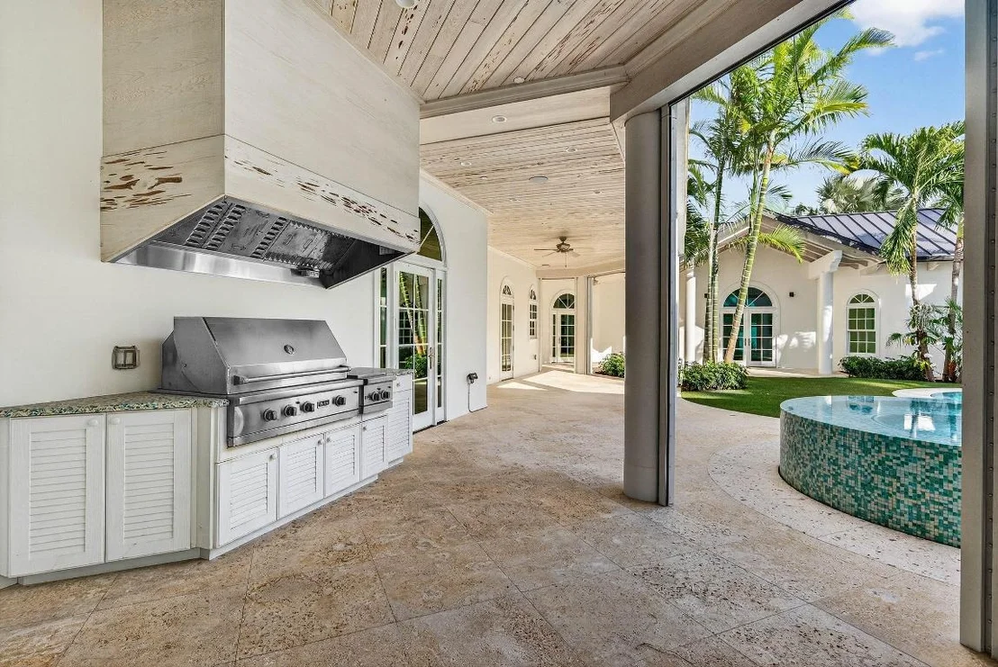 Photo of 720 N Ocean Boulevard