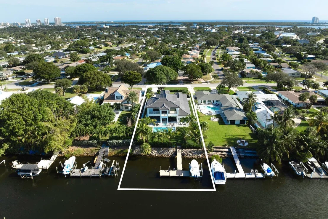 Photo of 564 Anchorage Drive