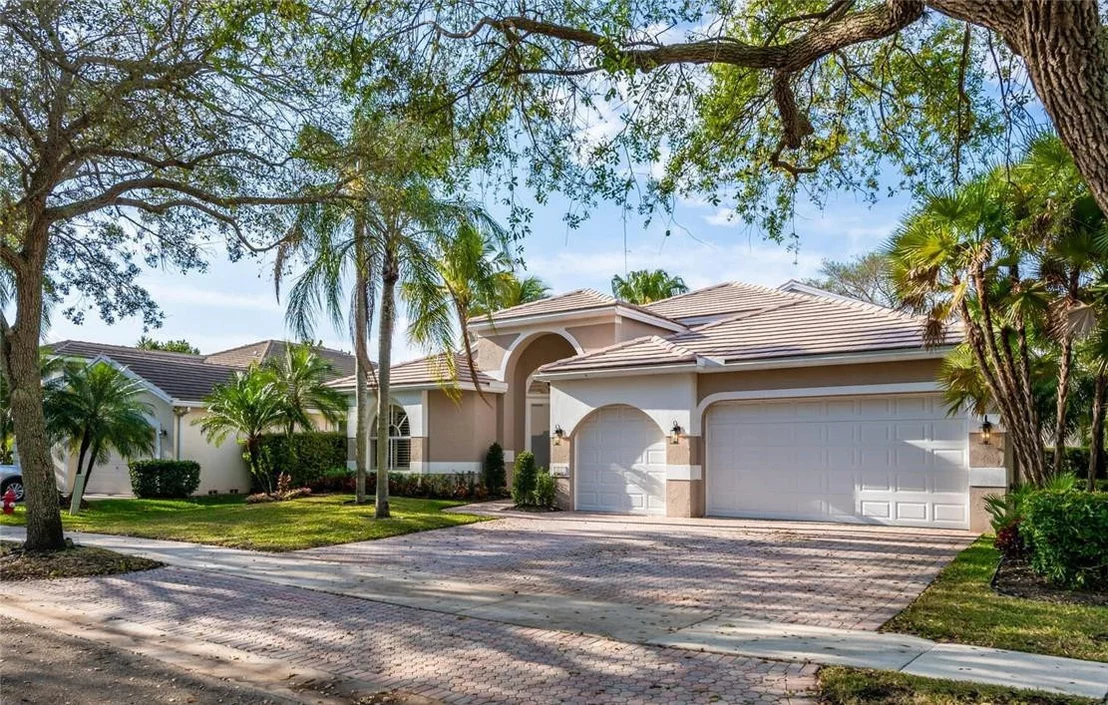 Photo of 2623 Oakbrook Drive