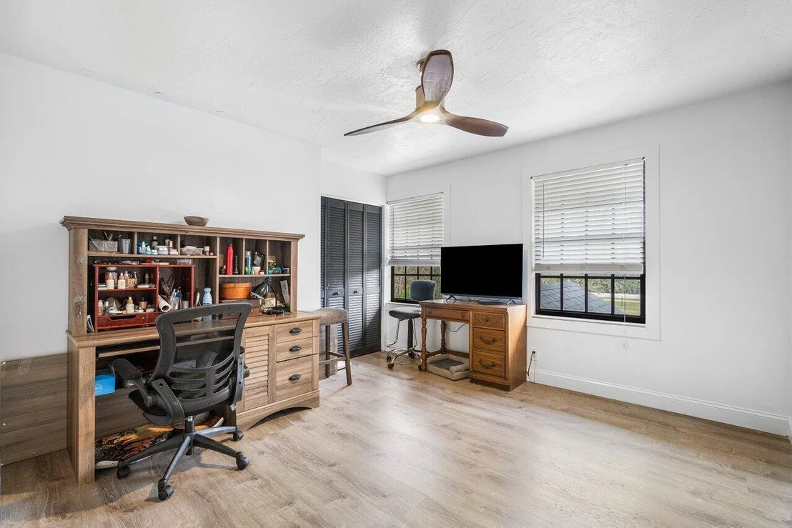 Photo of 17081 Mellen Lane