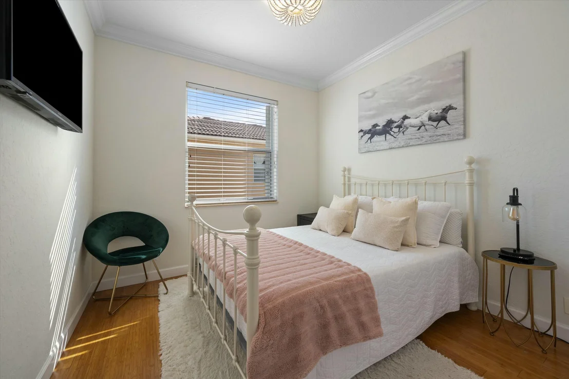 Photo of 1386 Beacon Circle