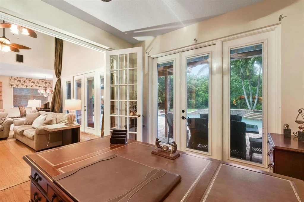 Photo of 352 Kingfisher Drive