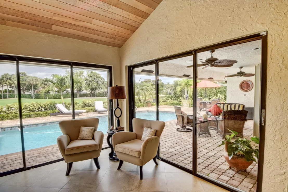 Photo of 3943 Live Oak Boulevard