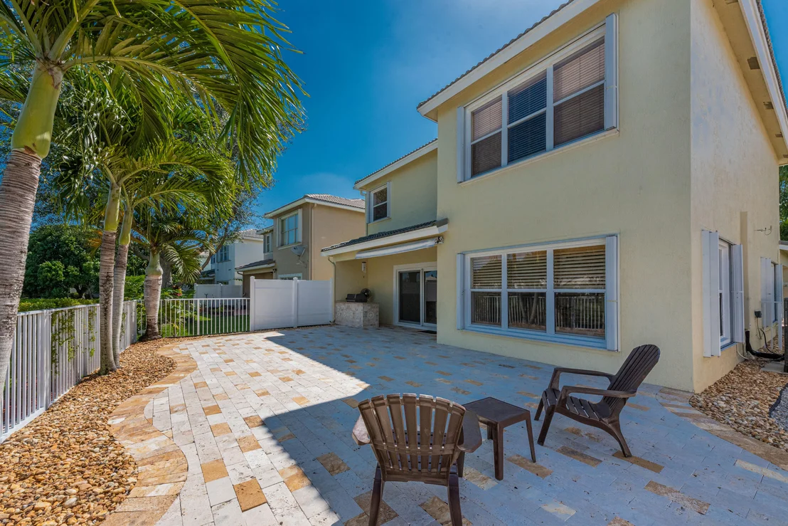 Photo of 6869 Hendry Drive