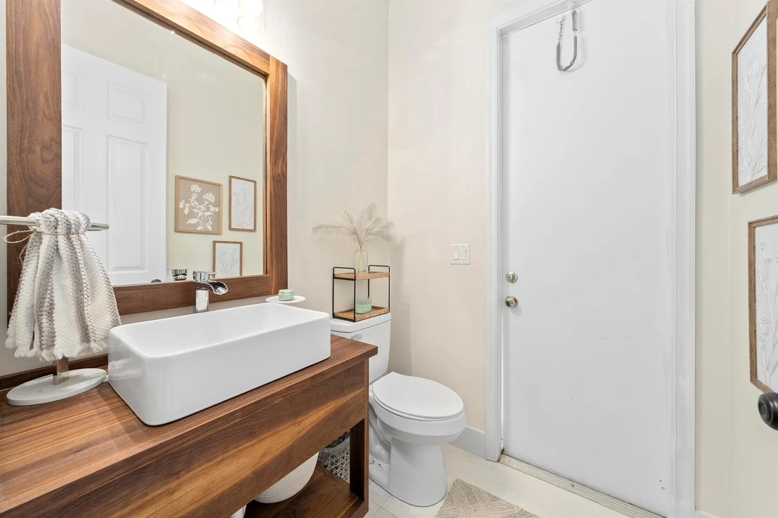 Photo of 2622 Danforth Terrace