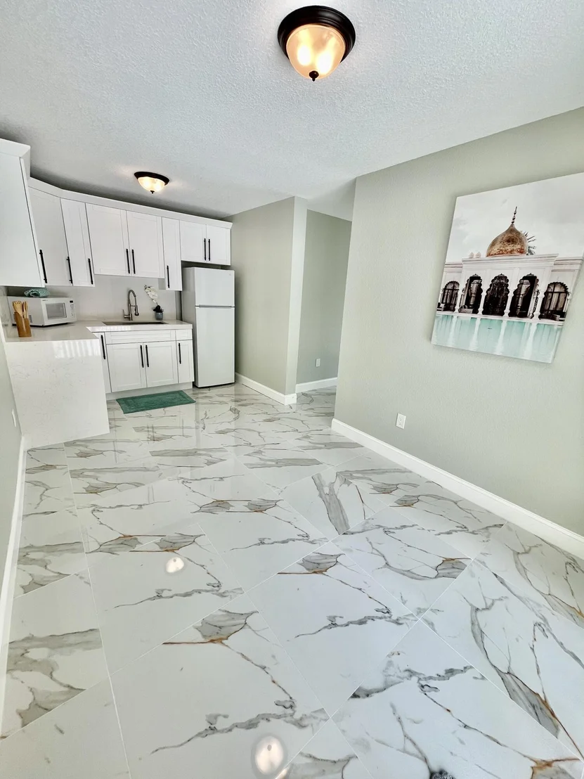Photo of 1017 Avon Road
