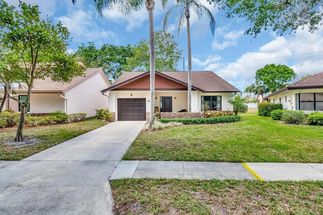 Photo of 4976 Boxwood Circle