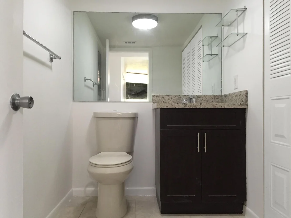 Photo of Unit D at 8152 Thames Boulevard