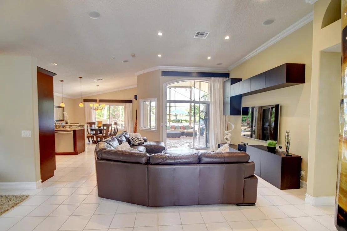 Photo of 4699 NW 7th Place