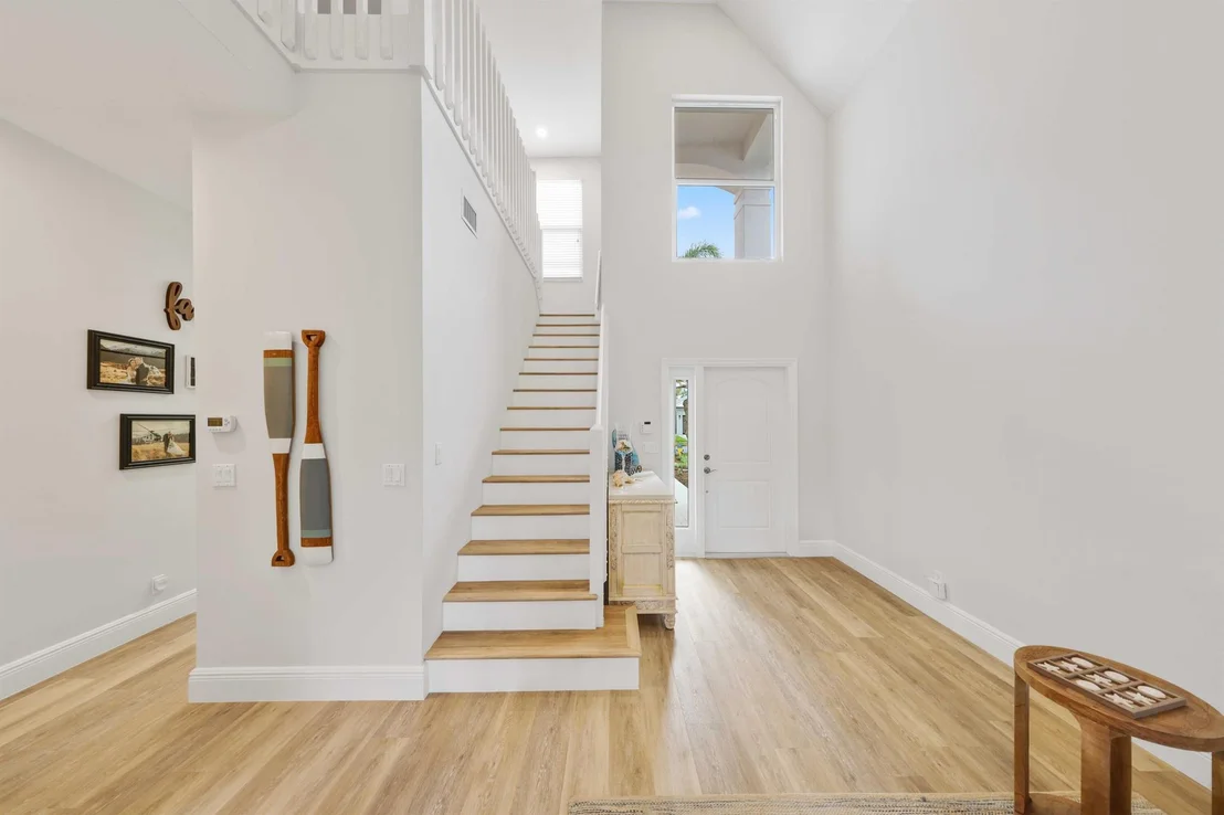 Photo of 560 Anchor Point
