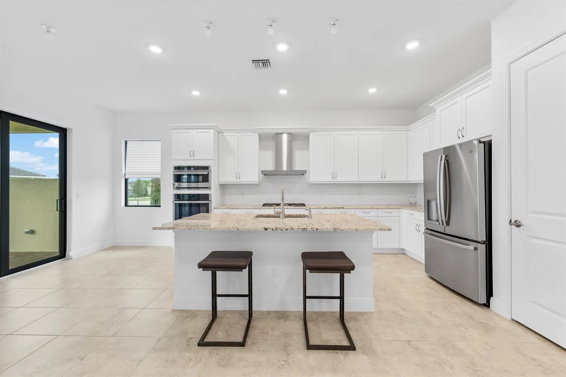 Photo of 15833 Alys Terrace