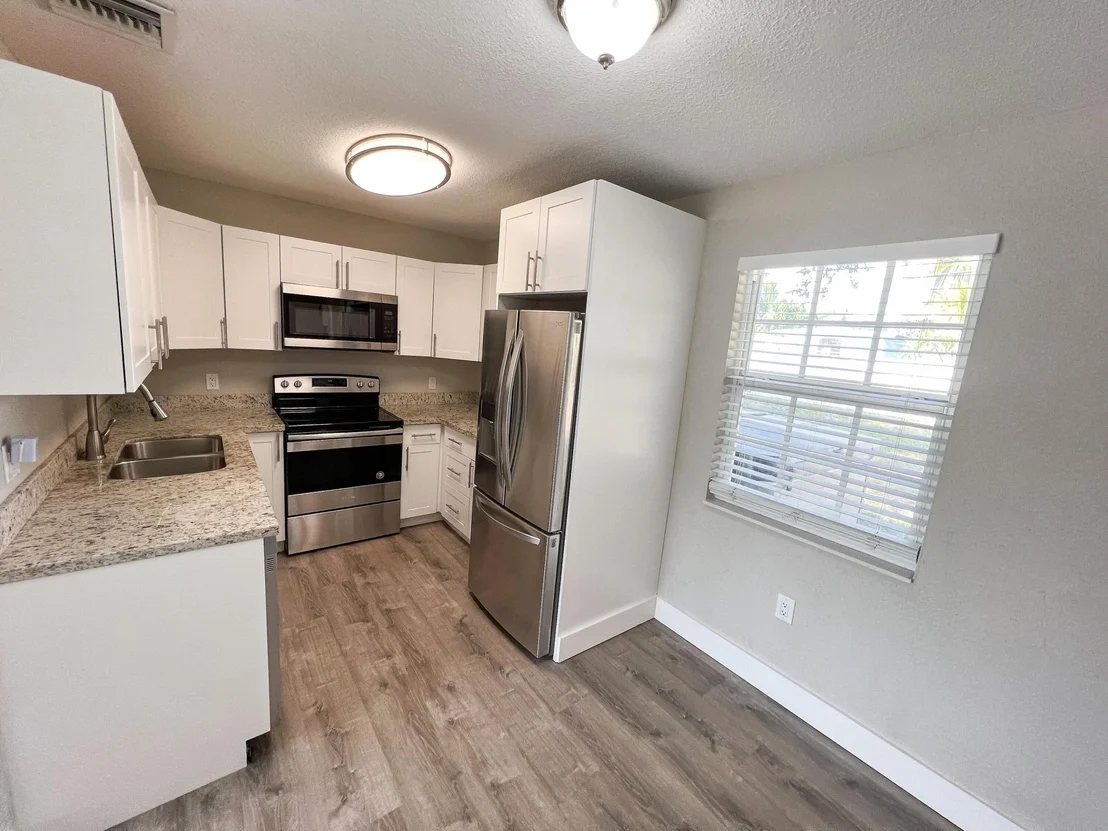 Photo of 435 Seminole Drive