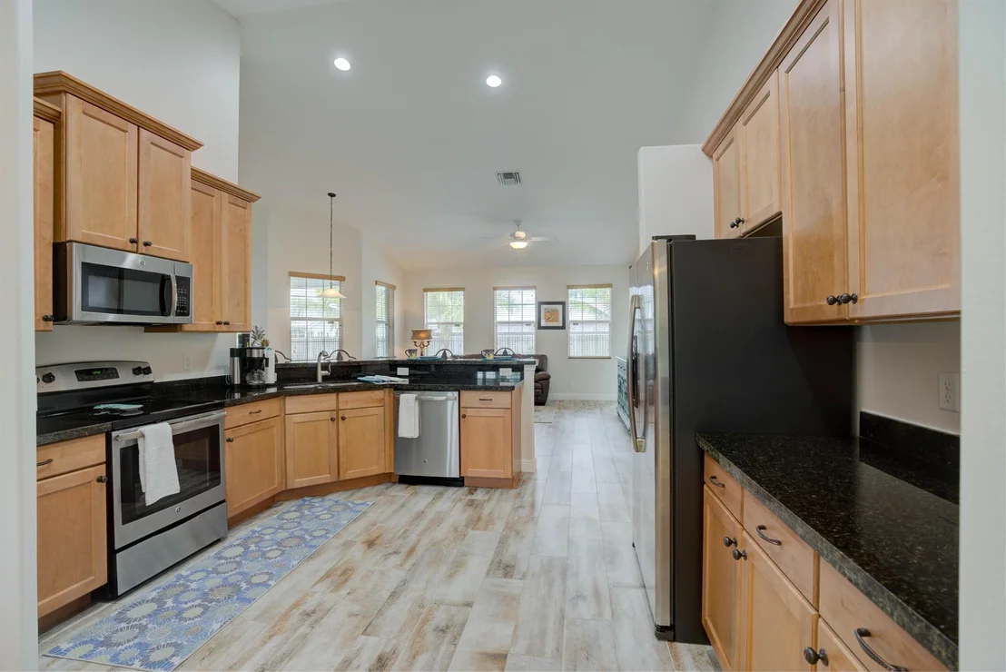 Photo of 112 Fairview W