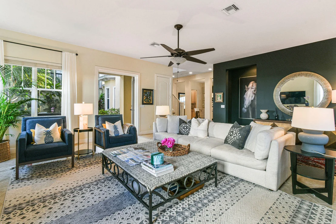 Photo of 256 W Bay Cedar Circle