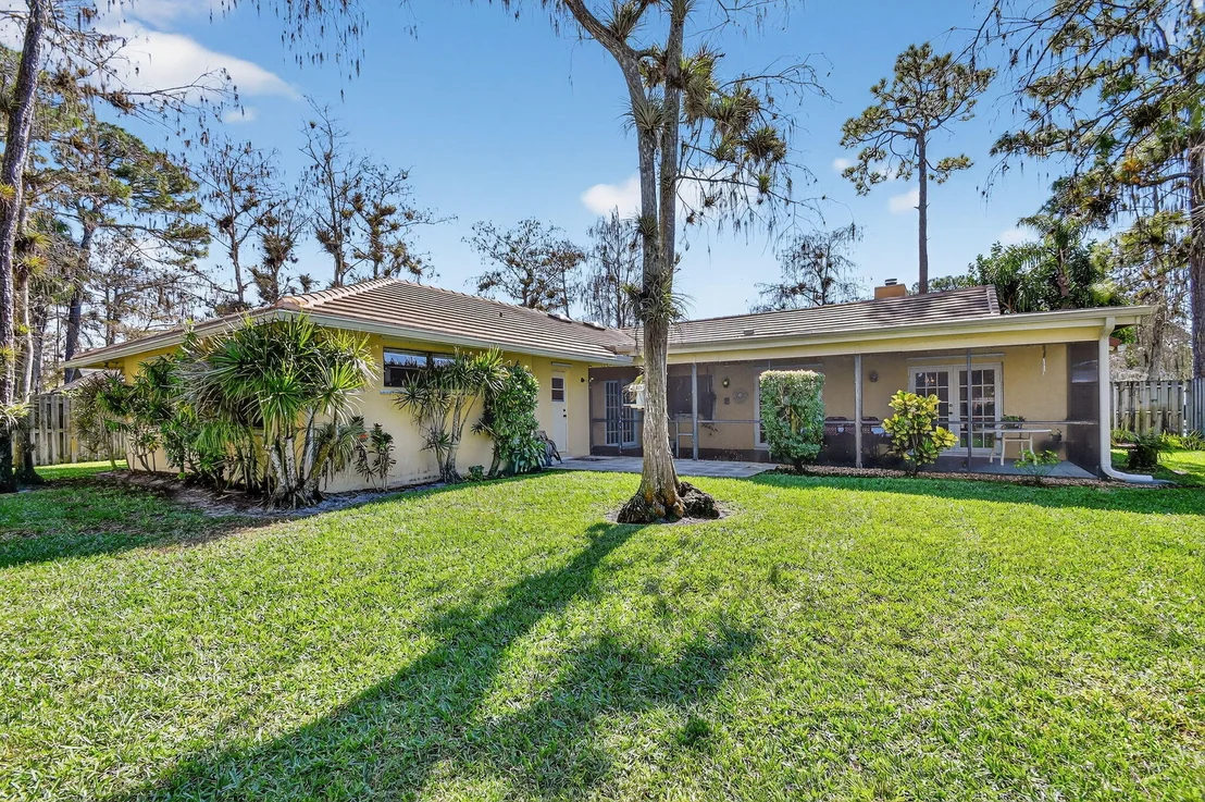 Photo of 14059 Aster Avenue