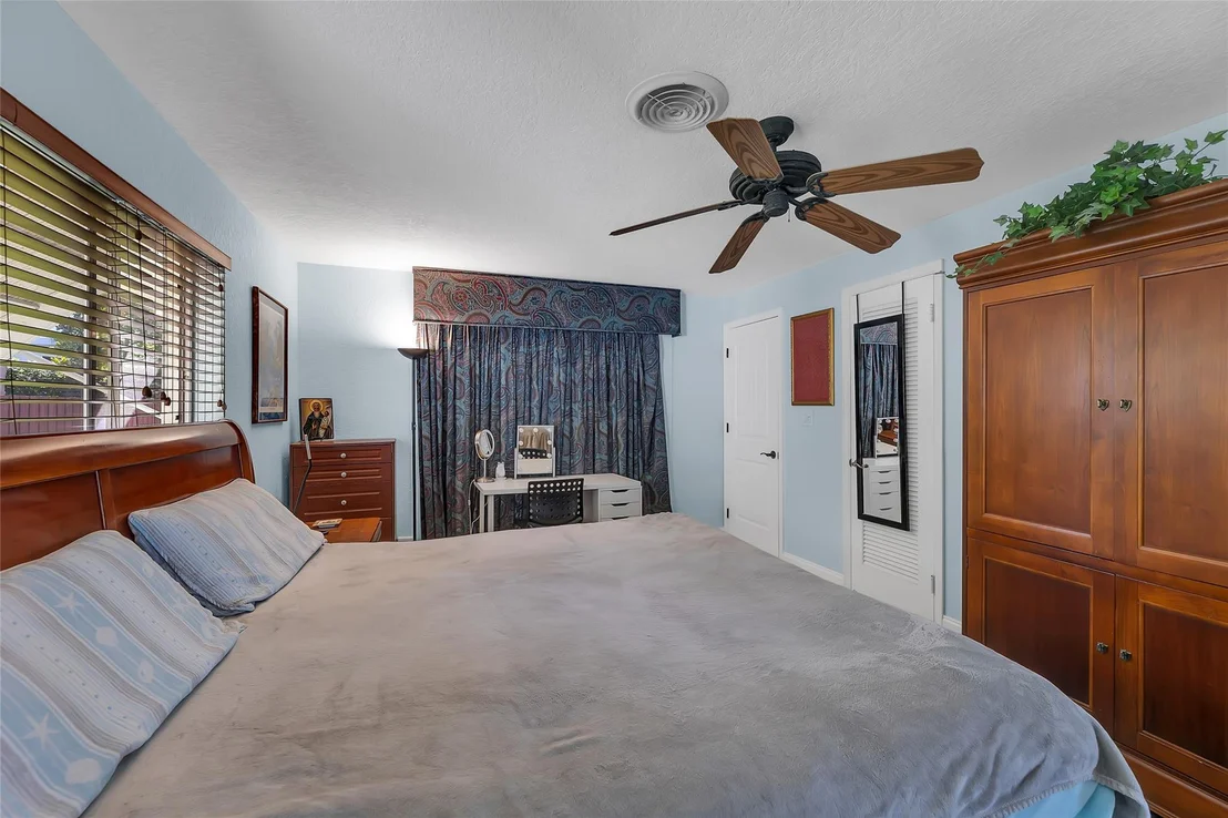 Photo of 3404 Barton Road