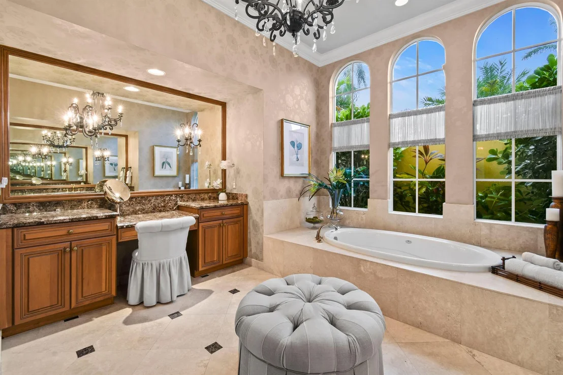 Photo of 615 Hermitage Circle