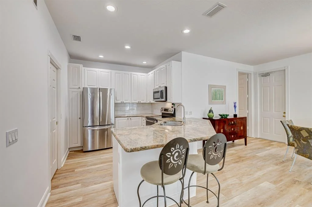 Photo of 185 Barbados Drive