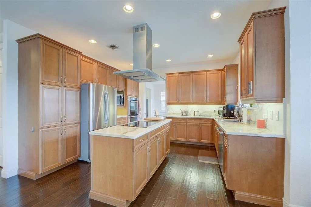Photo of 4734 Lakeside Terrace
