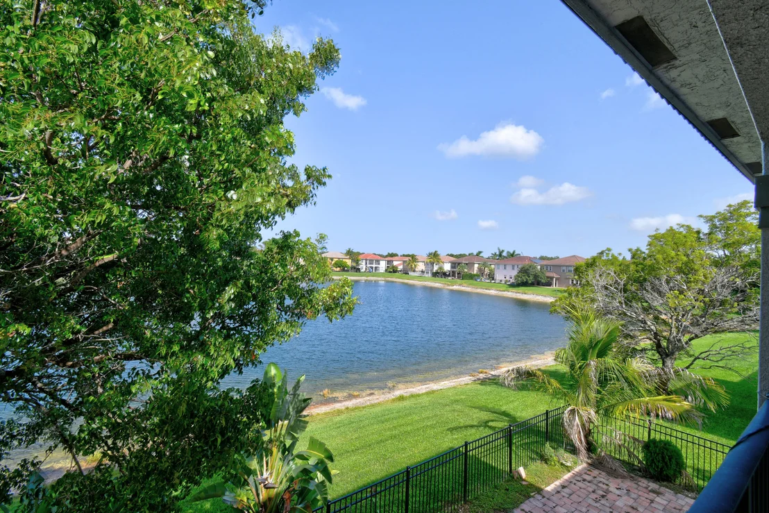Photo of 700 Cresta Circle